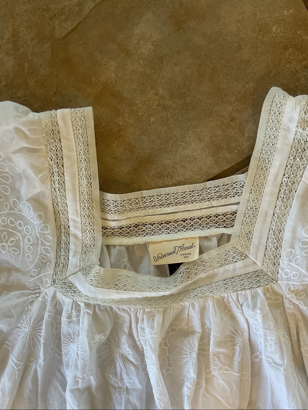 Universal Thread White peasant Lace Trim Blouse size L w embroidery - Picture 3 of 6
